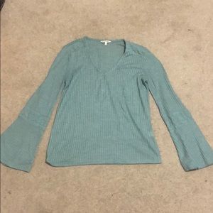 Cute greenish color long sleeve top. Size S